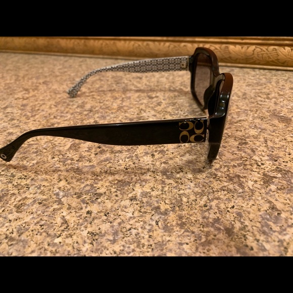 COACH SUN GLASSES ! NEW CONDITION! ! - Picture 7 of 8